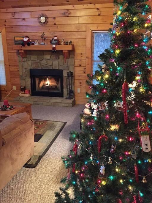 Peace By The Lake Sevierville Extérieur photo
