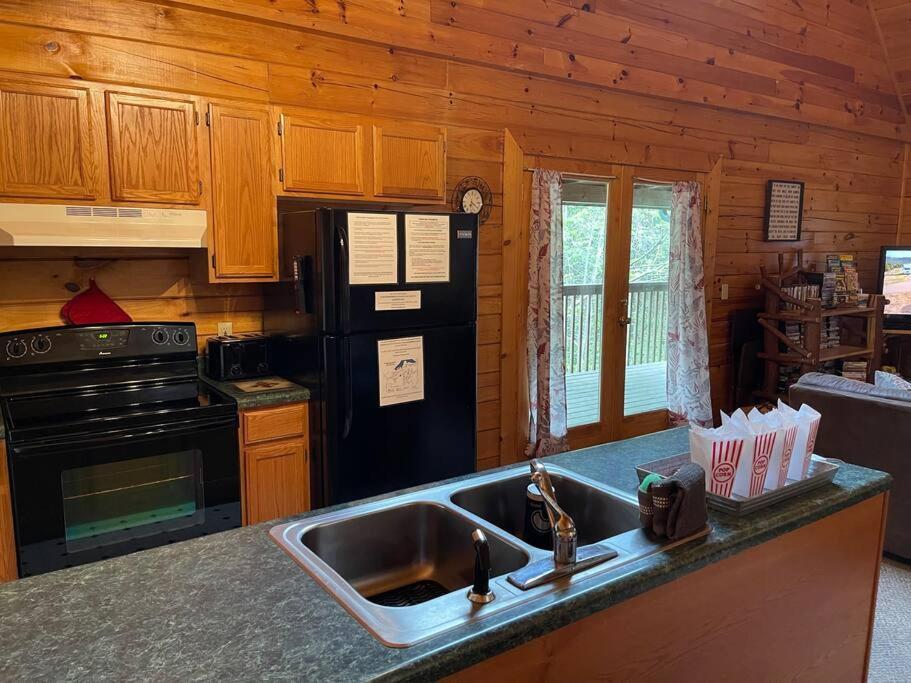 Peace By The Lake Sevierville Extérieur photo