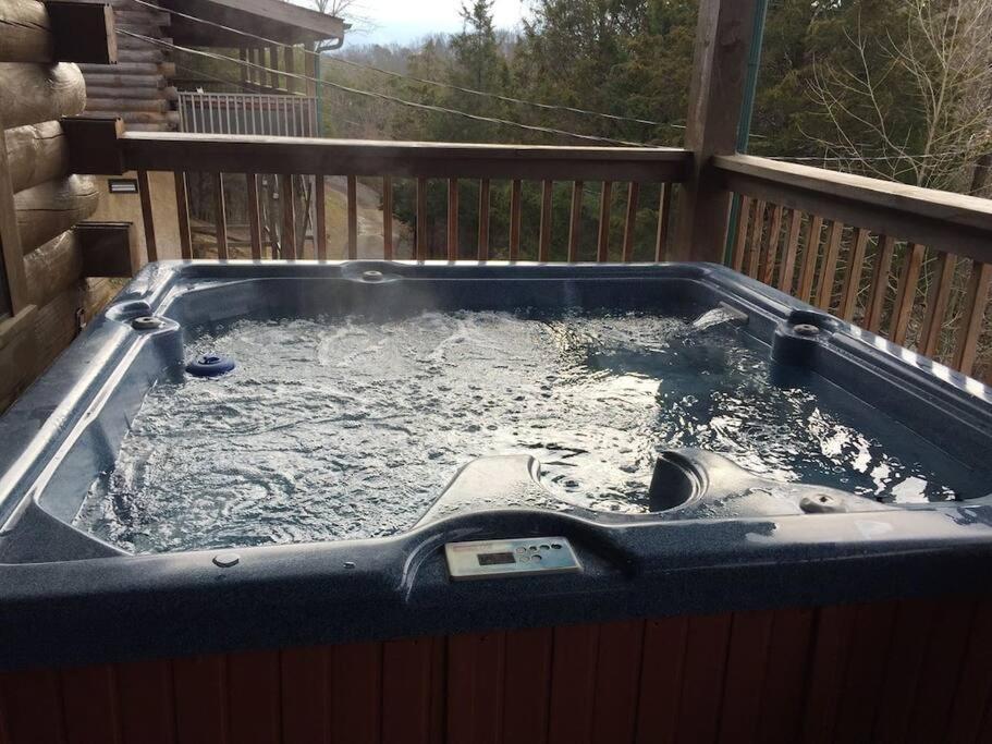 Peace By The Lake Sevierville Extérieur photo
